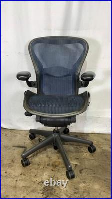 Herman Miller Aeron Office Chair, Ergonomic Mesh Back and Seat Adjustable Armres
