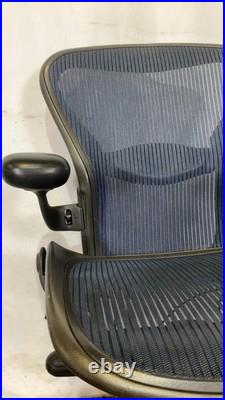 Herman Miller Aeron Office Chair, Ergonomic Mesh Back and Seat Adjustable Armres