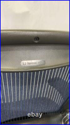 Herman Miller Aeron Office Chair, Ergonomic Mesh Back and Seat Adjustable Armres