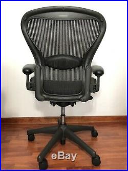 Herman Miller Aeron Office Chair Graphite, Size B (Medium)