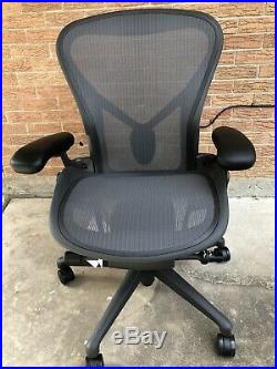Herman Miller Aeron Office Chair Graphite, Size B NEW ReMastered