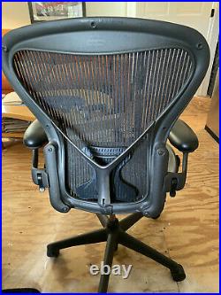 Herman Miller Aeron Office Chair Graphite, Size B. Posture fit, full tilt