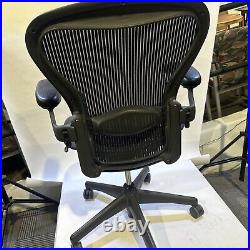 Herman Miller Aeron Office Chair In Black / Size B