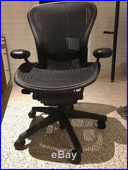 Herman Miller Aeron Office Chair Medium Fully Adjustable Graphite Frame Size B