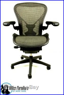 Herman Miller Aeron Office Chair Model AE113AWB