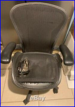 Herman Miller Aeron Office Chair Seat PARTS OR REPAIR SIZE B Will Ship Damaged
