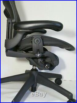 Herman Miller Aeron Office Chair Size B (2 Dots)