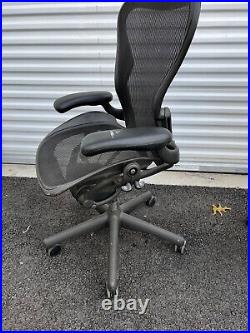Herman Miller Aeron Office Chair Size B Graphite (Broken Seat Pan/Paint Spots)