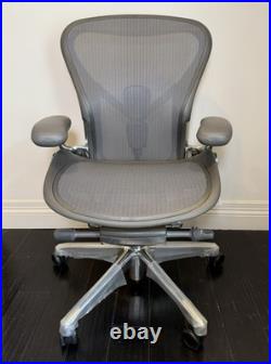 Herman Miller Aeron Office Chair Size B Graphite Polished Aluminum