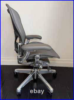Herman Miller Aeron Office Chair Size B Graphite Polished Aluminum