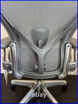 Herman Miller Aeron Office Chair Size B Graphite Polished Aluminum