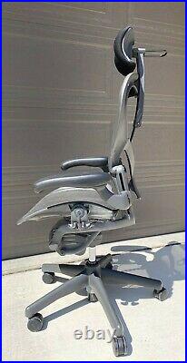 Herman Miller Aeron Office Chair Size B Headrest Included