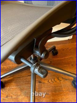 Herman Miller Aeron Office Chair Size B Remastered Version with Headrest