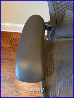 Herman Miller Aeron Office Chair Size B Remastered Version with Headrest