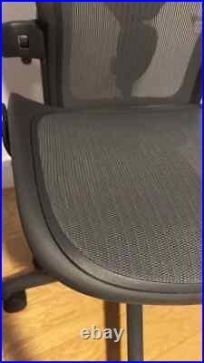 Herman Miller Aeron Office Chair Size B With Headrest