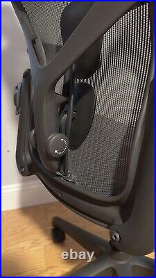 Herman Miller Aeron Office Chair Size B With Headrest