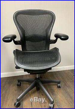 Herman Miller Aeron Office Chair Wow Graphite Size B Fully Loaded Refurbished