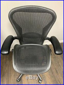 Herman Miller Aeron Office Chair Wow Graphite Size B Fully Loaded Refurbished