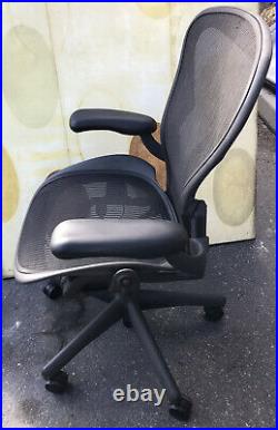 Herman Miller Aeron Office Classic Arm Chair Black B swivel