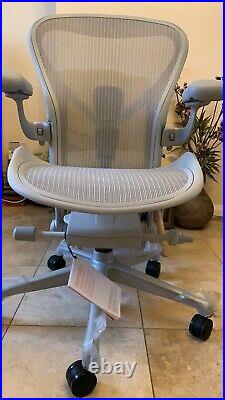 Herman Miller Aeron Remastered Chair Mineral Grey Size B Fully Loaded 2020
