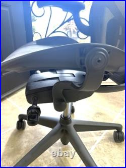 Herman Miller Aeron Remastered Chair Size B Graphite