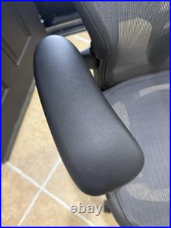 Herman Miller Aeron Remastered Chair Size B Graphite