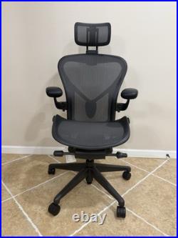 Herman Miller Aeron Remastered Chair Size B Graphite With Headrest Herman Miller Aeron Remastered Chair Size B Graphite With Headrest