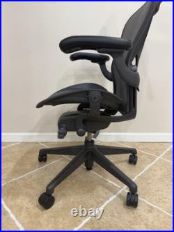 Herman Miller Aeron Remastered Chair Size B Graphite With Headrest Herman Miller Aeron Remastered Chair Size B Graphite With Headrest