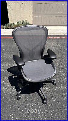 Herman Miller Aeron Remastered Chair Size B Graphite -open box