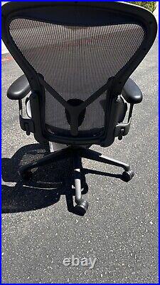 Herman Miller Aeron Remastered Chair Size B Graphite -open box