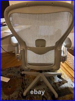 Herman Miller Aeron Remastered Chair Size B Mineral Color