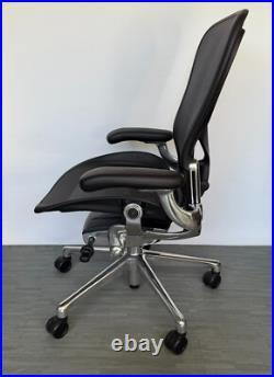Herman Miller Aeron Remastered Chair Size C Black/Polished Aluminum