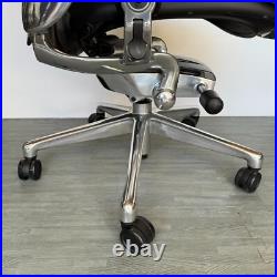 Herman Miller Aeron Remastered Chair Size C Black/Polished Aluminum