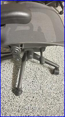 Herman Miller Aeron Remastered Chair Size C Graphite Fully Loaded
