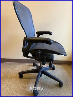 Herman Miller Aeron Remastered Chair Size C Graphite -open box