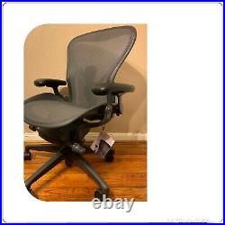 Herman Miller Aeron Remastered Ergonomic Chair Mesh Rest size b Office chair
