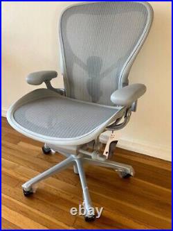 Herman Miller Aeron Remastered Office Desk Chair Size B Posturefit Fully Loaded