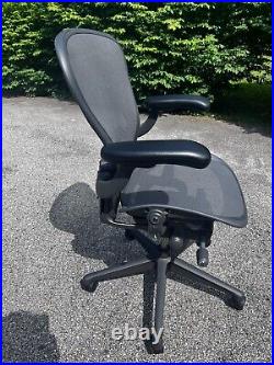 Herman Miller Aeron Remastered Office / Gaming Desk Chair Size B Fully Loaded