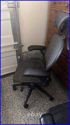 Herman Miller Aeron Remastered Size B Graphite Mesh Fully Loaded With Headrest