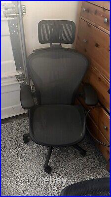 Herman Miller Aeron Remastered Size B Graphite Mesh Fully Loaded With Headrest