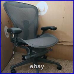 Herman Miller Aeron Remastered Standard Chair Mesh Rest size b Office chair