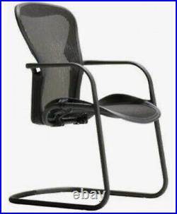 Herman Miller Aeron Side Chair Size B Side Chair / Office Chair