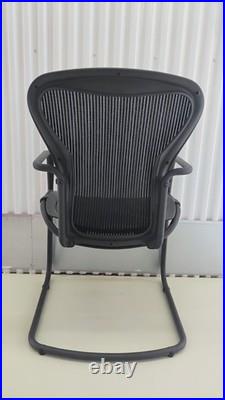 Herman Miller Aeron Side/Desk Chair Size B