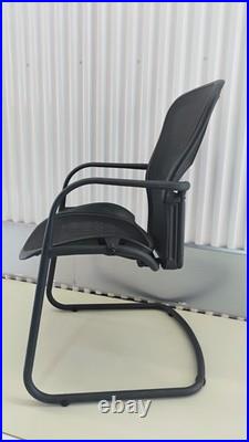 Herman Miller Aeron Side/Desk Chair Size B