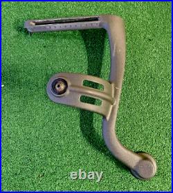 Herman Miller Aeron Size A Replacement Part Left Swing Arm Yolk with Screws
