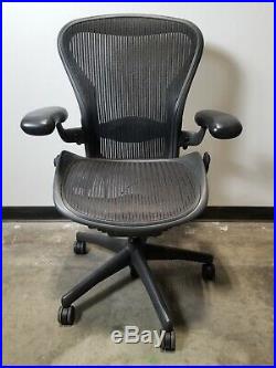 Herman Miller Aeron Size B Adjustable Ergonomic Black Office Desk Chair AE113AWB