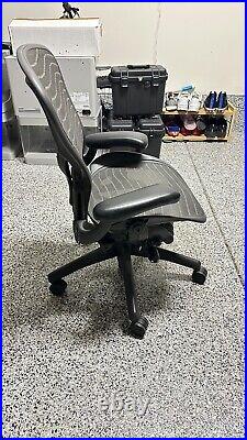 Herman Miller Aeron Size B Fully Load (Posture Fit) Rare Tuxedo Mesh Second Gen