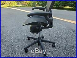 Herman Miller Aeron Size B (Medium) Fully Loaded Office Chair Graphite