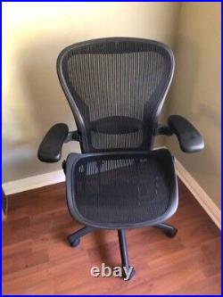 Herman Miller Aeron Size B Medium Office Desk Chair Ergonomic Fully Loaded Black