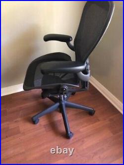 Herman Miller Aeron Size B Medium Office Desk Chair Ergonomic Fully Loaded Black